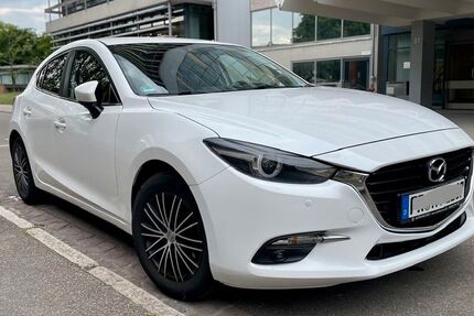 Mazda 3 105.000 km 12.600 &euro; Freiburg 79104