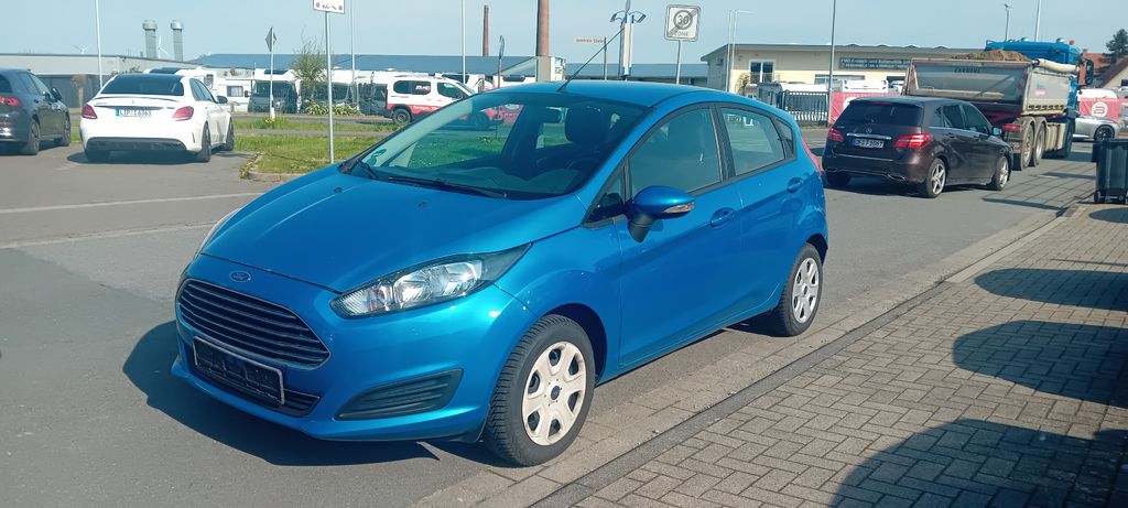 Ford Fiesta 222.000 km 3.499 &euro; Lage 32791