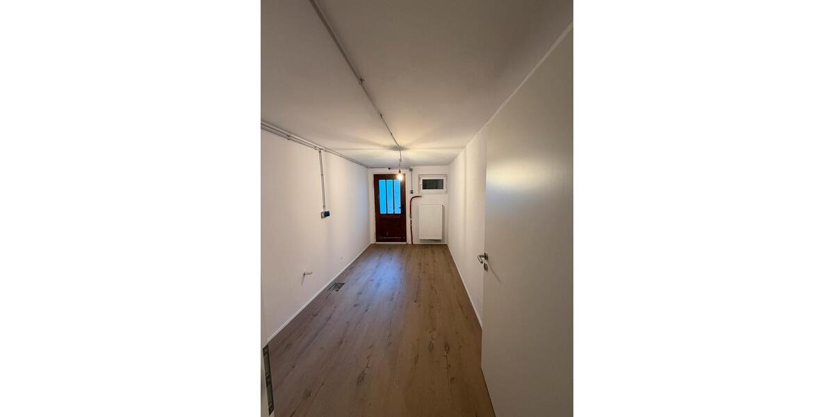 Reihenhaus Stuttgart Stuttgart-West - 8 Zimmer, 197 m&sup2;, 3.100&euro; | Angebot:24574194
