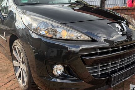 Peugeot 207 82.000 km 6.299 &euro; Bottrop 46242