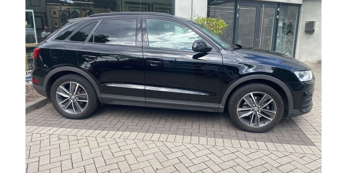 Audi Q3 194.300 km 13.700 &euro; Düsseldorf 40227
