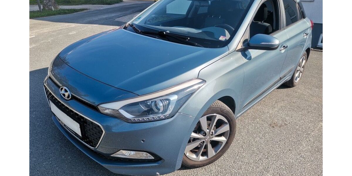 Hyundai i20 76.500 km 11.399 &euro; Fürth 90762