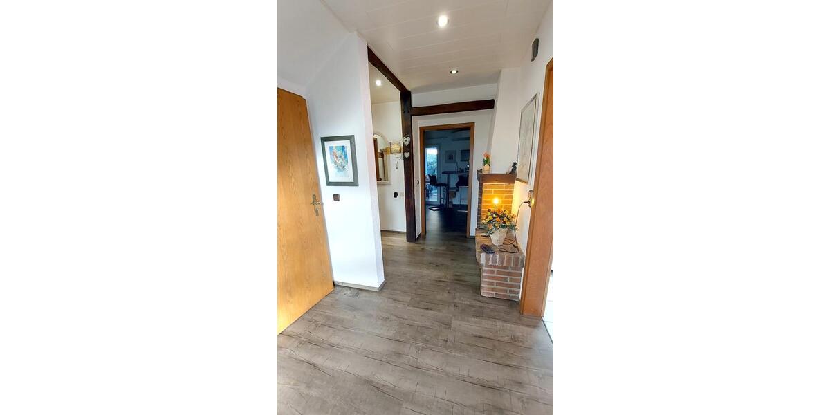 Einfamilienhaus Bad Berleburg - 5 Zimmer, 214 m&sup2;, 275.000&euro; | Angebot:26989357