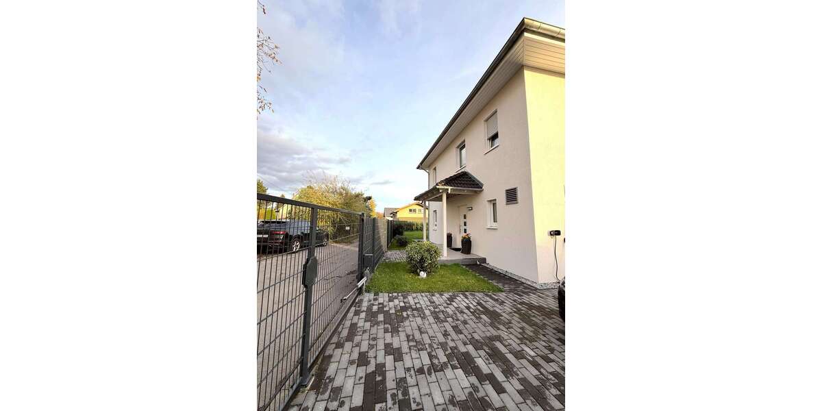 Haus zum Kaufen in Heidenau 635.000 € 150 m² 4 zimmer
