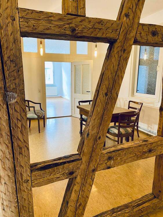 Zentrales Wohnen mit Charme: 4-Zimmer-Altbauwohnung in Coburg inkl. EBK 4 zimmer