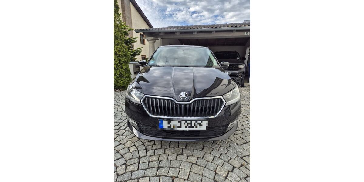 Skoda Fabia 98.732 km 9.250 &euro; Weiden in der Oberpfalz 92637