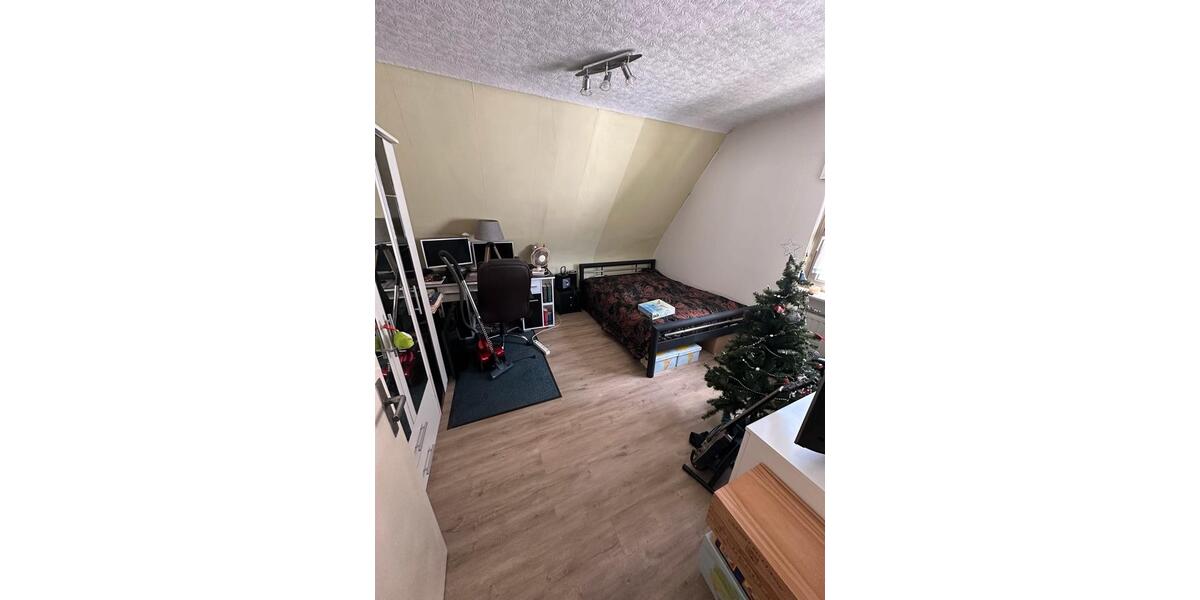 Einfamilienhaus Bexbach - 4 Zimmer, 125 m&sup2;, 230.000&euro; | Angebot:26806870