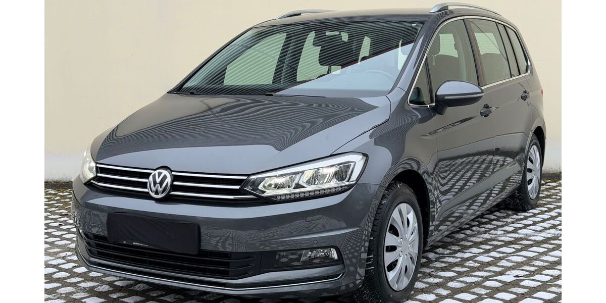 VW Touran 106.000 km 17.990 &euro; Unterschleissheim 85716