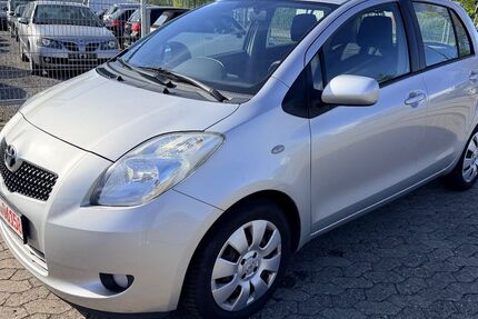 Toyota Yaris 117.000 km 4.444 &euro; Buxtehude 21614