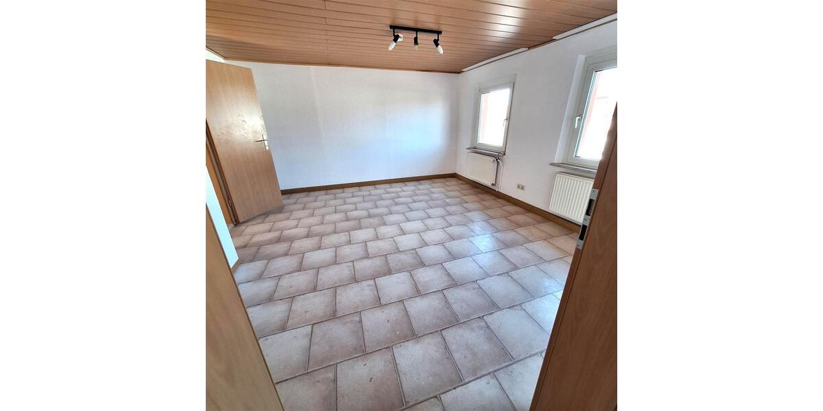 Mehrfamilienhaus, Wohnhaus Ansbach - 6 Zimmer, 145 m&sup2;, 1.950&euro; | Angebot:26057616