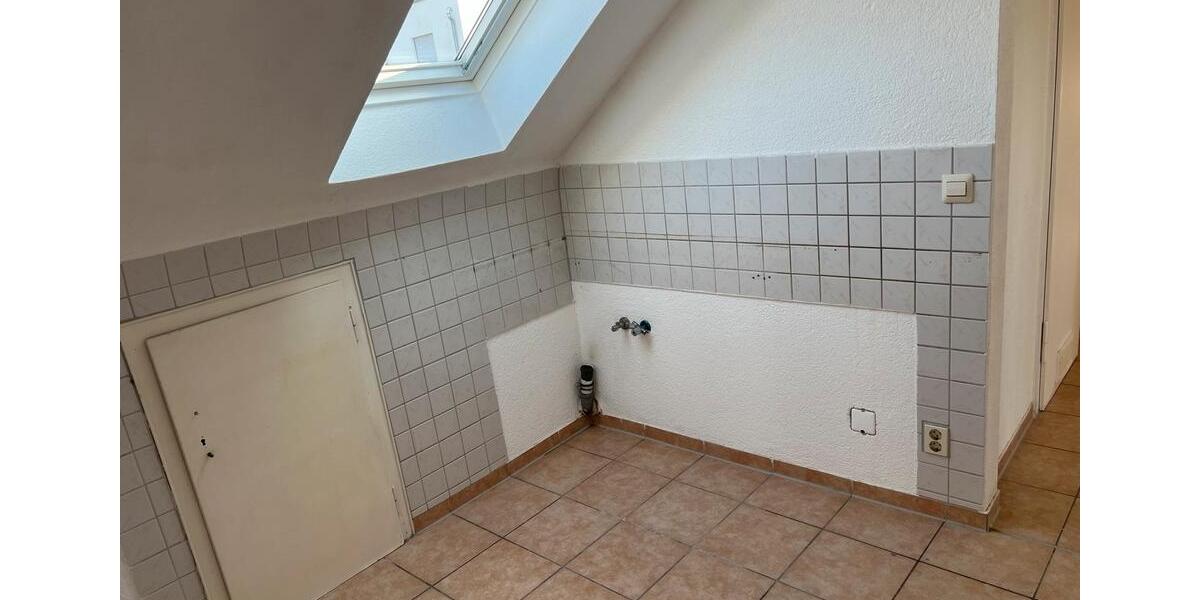 Dachgeschoßwohnung Remshalden - 3 Zimmer, 65 m&sup2;, 900&euro; | Angebot:25957108