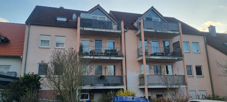 Dachgeschoßwohnung Langweid am Lech - 3 Zimmer, 65 m&sup2;, 680&euro; | Angebot:25403382