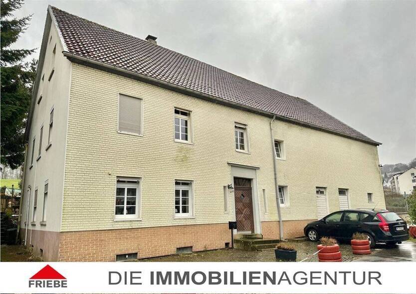 Bauernhaus mit Nebengebäuden in ländlicher Sackgassenlage 5 zimmer