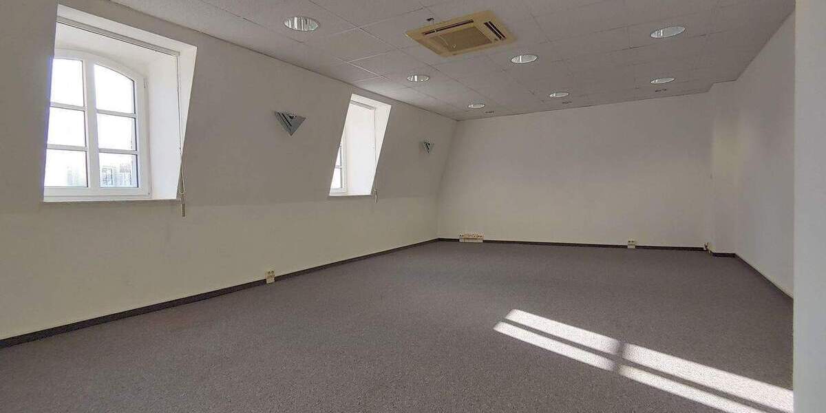 Gewerbeobjekt Döbeln - 3 Zimmer, 116 m&sup2;, 464&euro; | Angebot:25692197