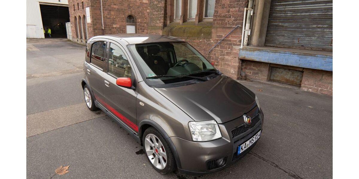 Fiat Panda 179.000 km 4.690 &euro; Karlsruhe 76135