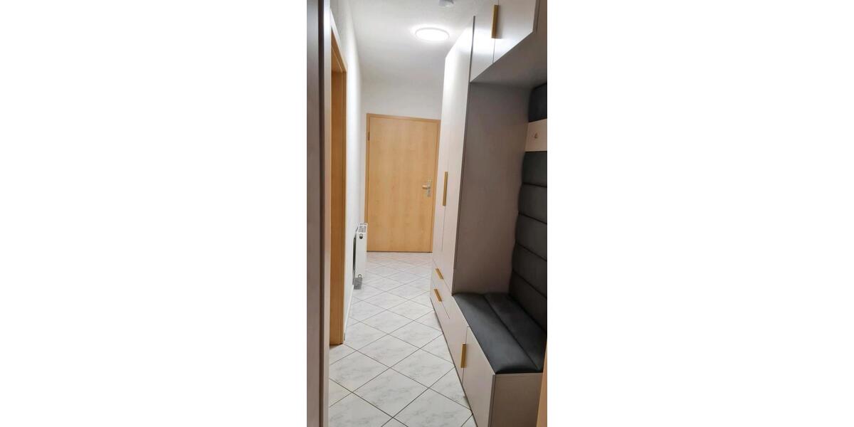 Möblierte frisch renovierte 2 Zimmer Souterrainwohnung 2 zimmer