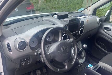 Citroen Berlingo 145.000 km 8.100 € Augsburg 86156