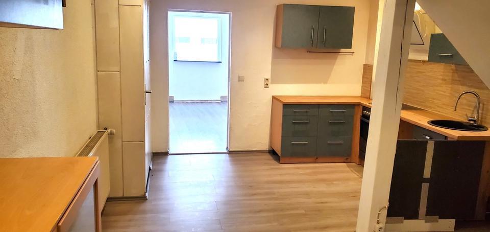 4-R. EG-Whg.-105m² - mit Küchenzeile-ab sofort in Bad Salzungen