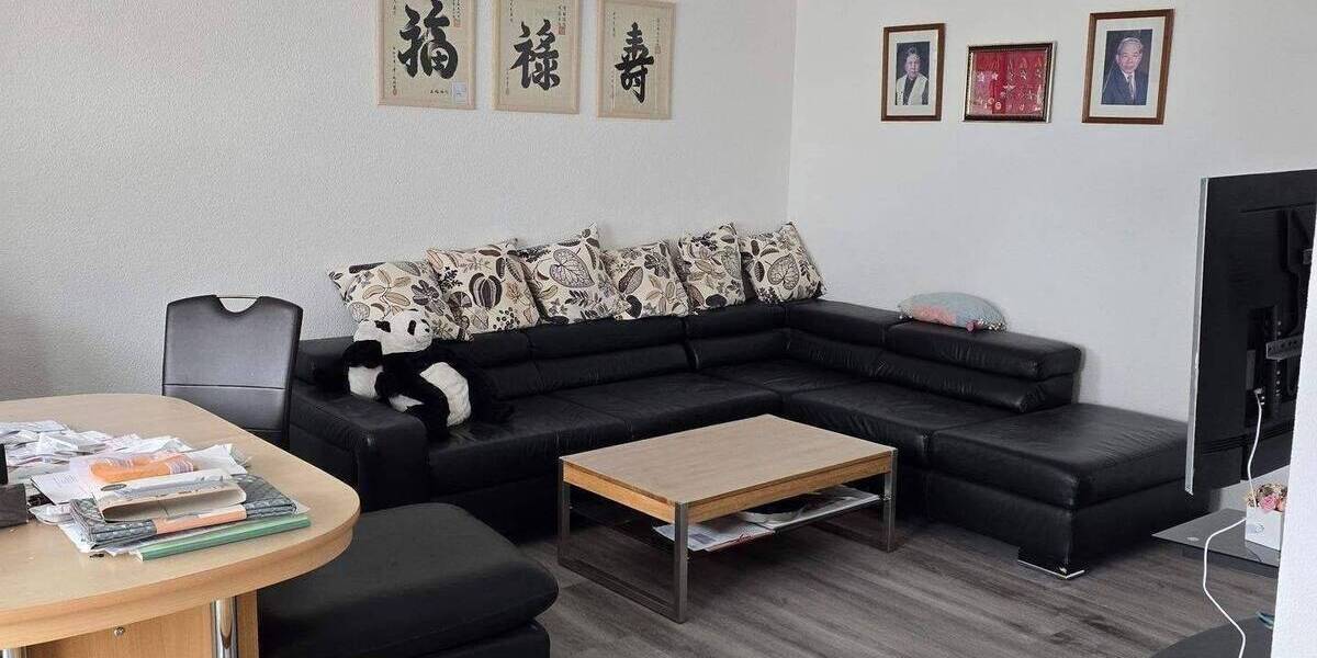 Reiheneckhaus Kernsaniert, sehr groß 6 Zimmer. Glasfaser 6 zimmer