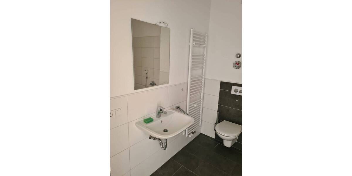 Zimmer Moers Moers-Mitte - 3 Zimmer, 94 m&sup2;, 999&euro; | Angebot:25985473