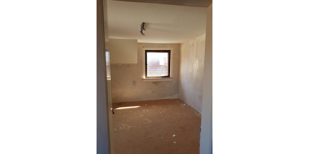 Einfamilienhaus mit großem Garten und viel Potenzial 8 zimmer