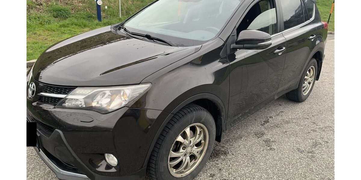 Toyota RAV 4 137.000 km 11.890 &euro; Lenggries,Fleck 83661
