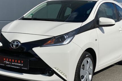 Toyota Aygo (X) 35.000 km 7.600 € Fürth 90763