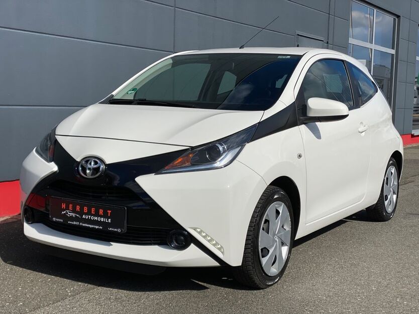 Toyota Aygo (X) 35.000 km 7.600 € Fürth 90763