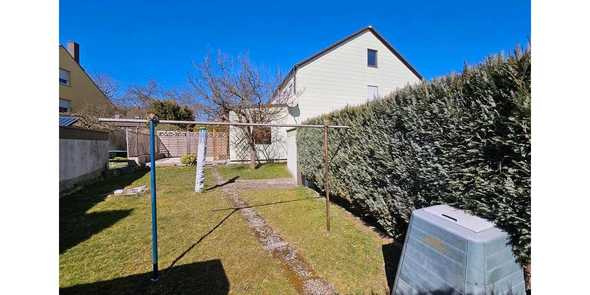 Reiheneckhaus mit Garten, zwei Garagen in Bayreuth - Top Lage 5 zimmer