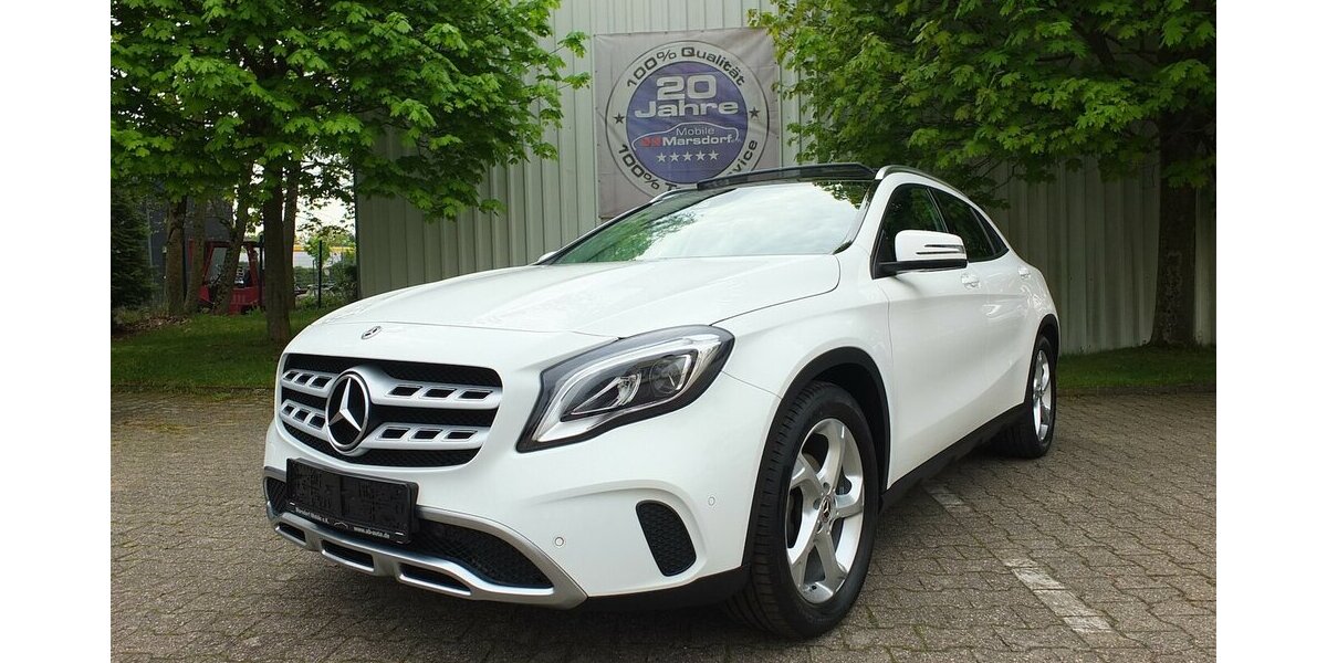 Mercedes-Benz GLA 180 PANORAMADACH LED NAVI AHK 18 Zoll LMF PTS 61.968 km 18.908 &euro; Köln 50858