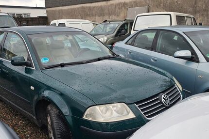 VW Passat 281.000 km 1.200 &euro; Bonn 53227