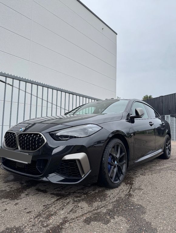 M235