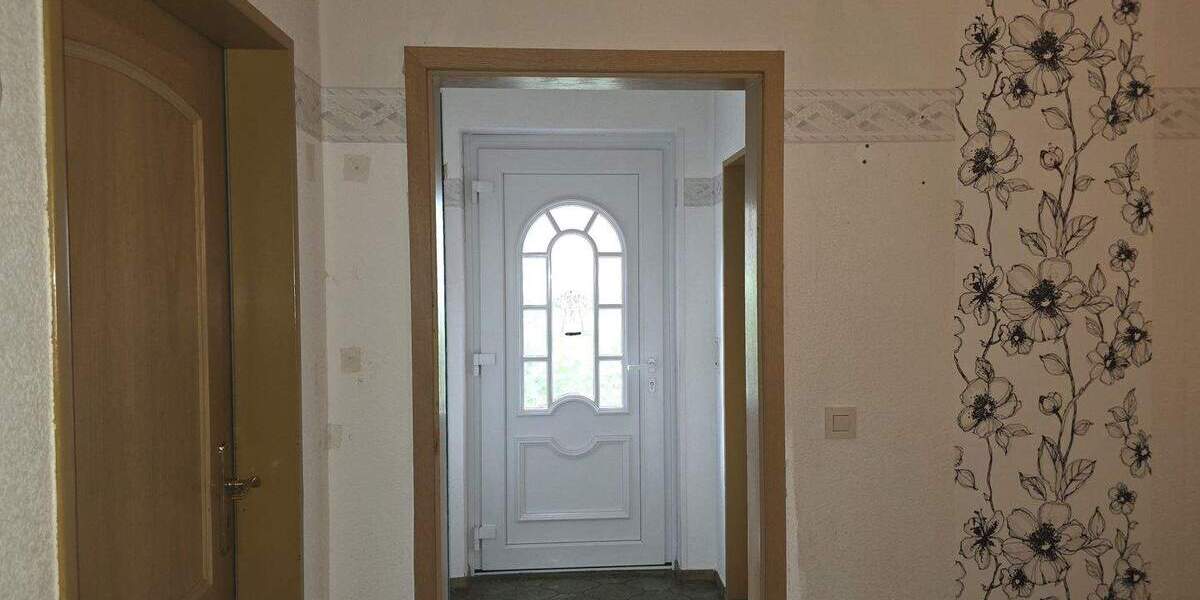 *Charmantes Reihenmittelhaus mit Potenzial in begehrter Lage von Elsen* 4 zimmer