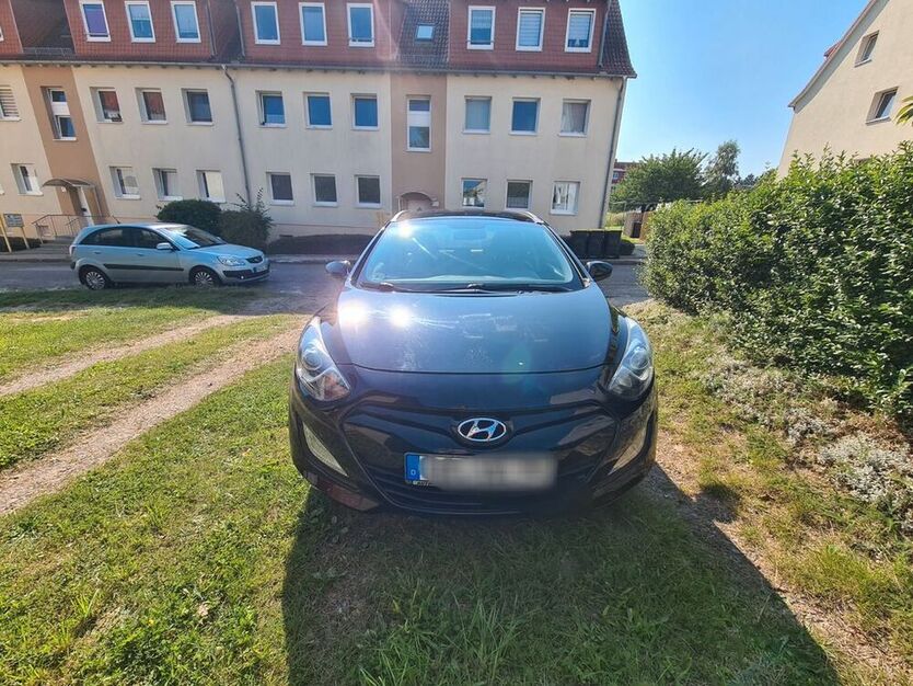 i30