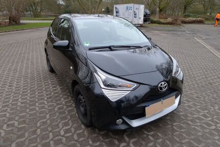 Toyota Aygo (X) 26.350 km 8.990 &euro; Herne 44651