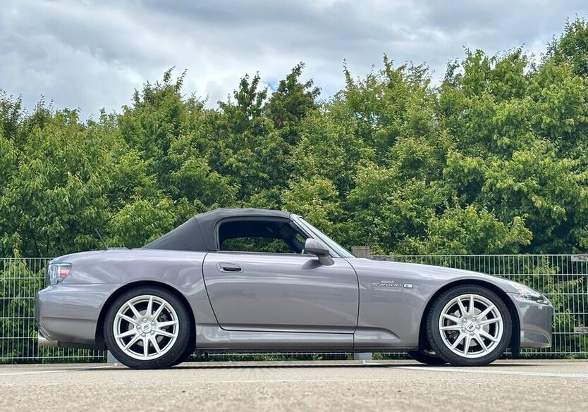 S2000