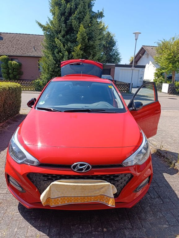 i20