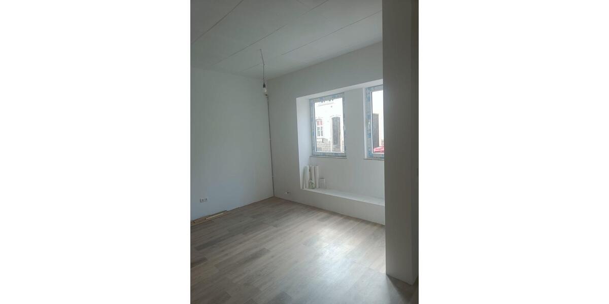 2 Zimmer Apartment im Erdgeschoss mit eigenen Hof 2 zimmer