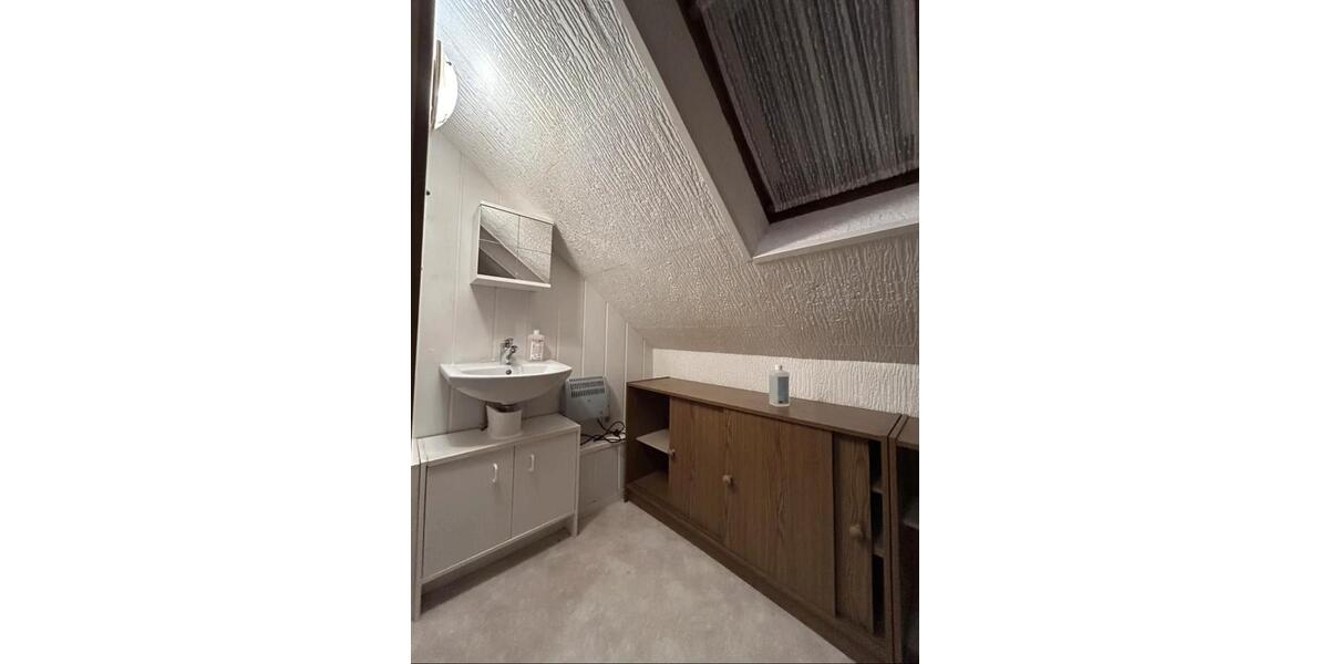 Dachgeschoßwohnung Bad Kreuznach Bad Münster am Stein-Ebernburg - 3 Zimmer, 90 m&sup2;, 750&euro; | Angebot:26405786
