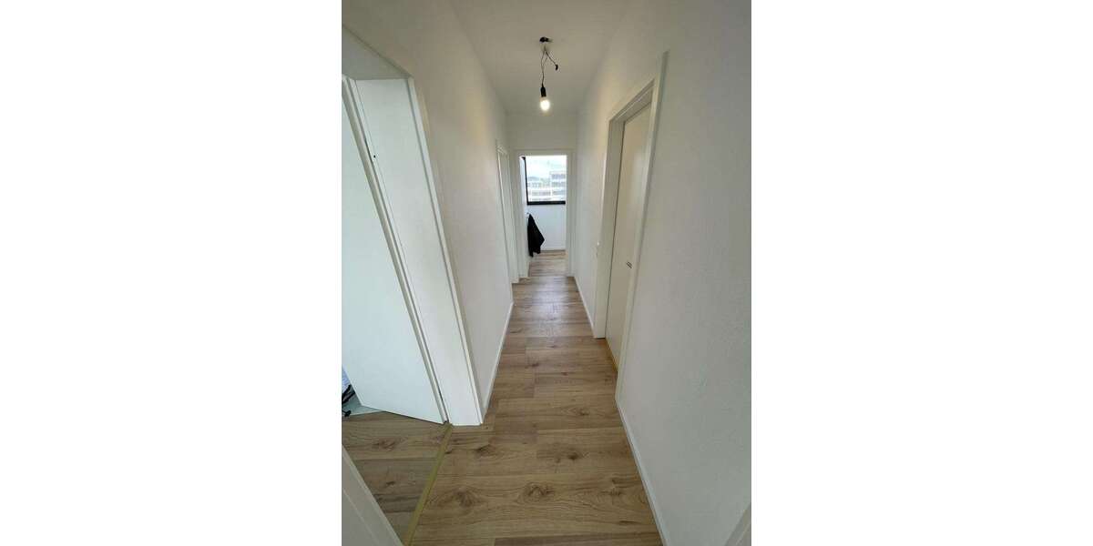 Etagenwohnung Wiesbaden Biebrich - 3 Zimmer, 80 m&sup2;, 1.250&euro; | Angebot:27080574