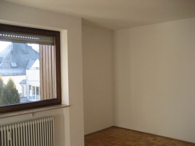 Sonnige 4-Zimmer-Wohnung mit Dachstudio & Südbalkon - zentrumsnah - Maisonettenwohnung Villingen-Schwenningen Schwenningen | Angebot:25942385