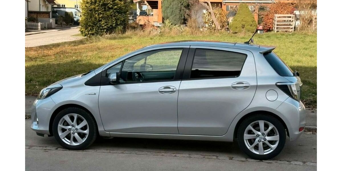Toyota Yaris 121.500 km 9.000 &euro; München 80686