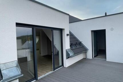 Exklusive Dachgeschosswohnung mit Penthouse-Charakter zimmer