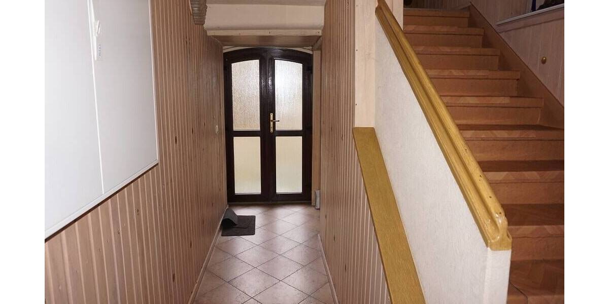 Mehrfamilienhaus, Wohnhaus Markneukirchen - 9 Zimmer, 220 m&sup2;, 90.000&euro; | Angebot:26360178