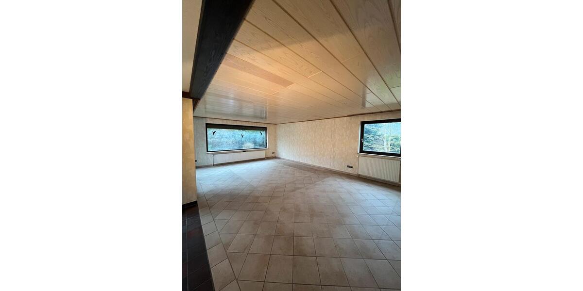 Einfamilienhaus Hameln Kernstadt - 6 Zimmer, 215 m&sup2;, 280.000&euro; | Angebot:27096935
