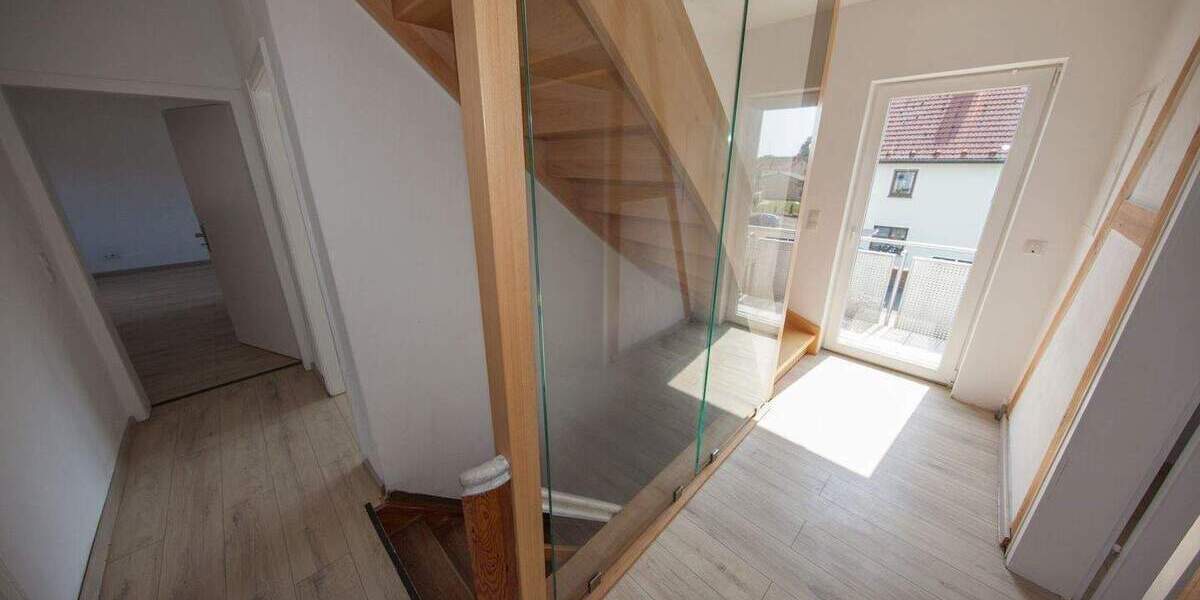 Mehrfamilienhaus, Wohnhaus Bad Rodach Elsa - 5 Zimmer, 140 m&sup2;, 220.000&euro; | Angebot:25746306