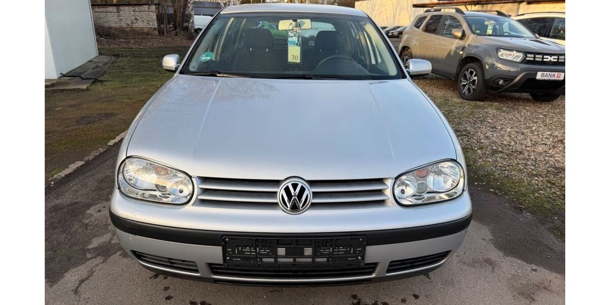 VW Golf 211.000 km 1.500 &euro; Celle 29223