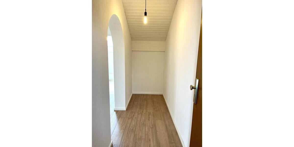 Dachgeschoßwohnung Bergen - 1.5 Zimmer, 64 m&sup2;, 840&euro; | Angebot:26613871
