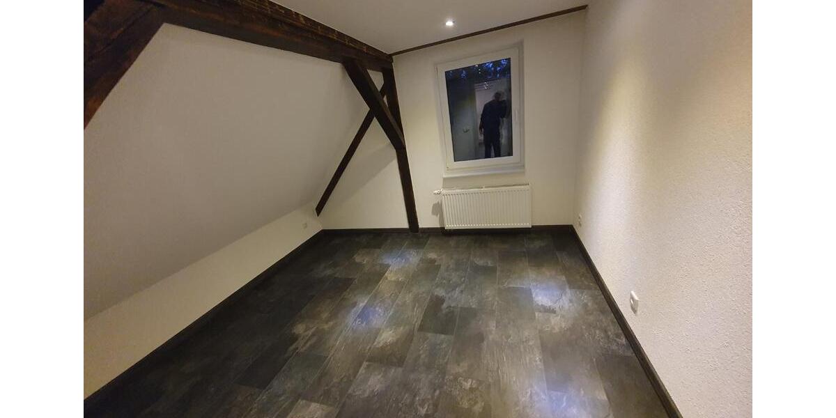 Dachgeschoßwohnung Elsterwerda - 1 Zimmer, 50 m&sup2;, 420&euro; | Angebot:25417239