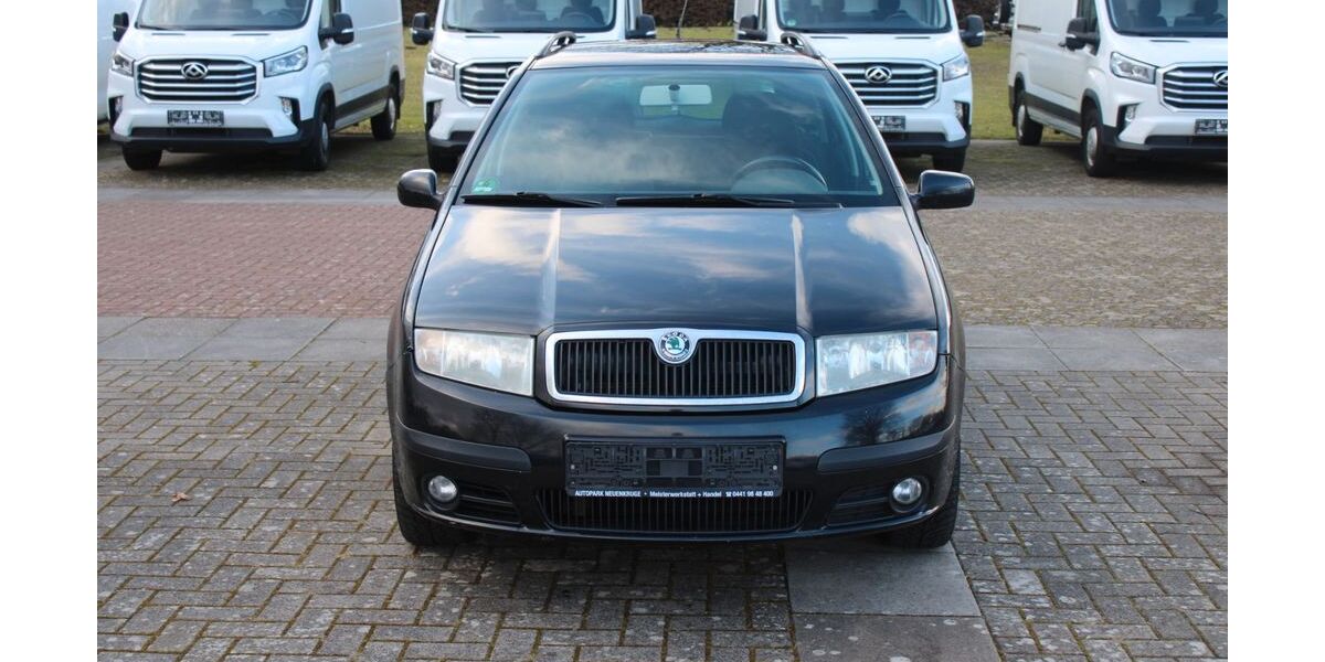 Skoda Fabia 348.000 km 999 € Neuenkruge 26215